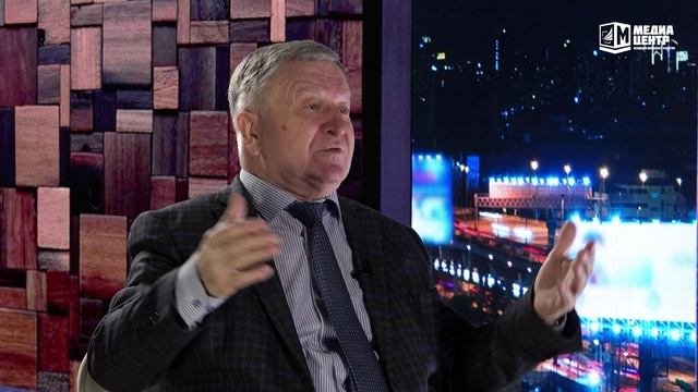 Главный герой - Валерий Лаптев