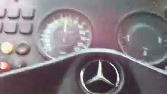 Mercedes 407d 70.mp4