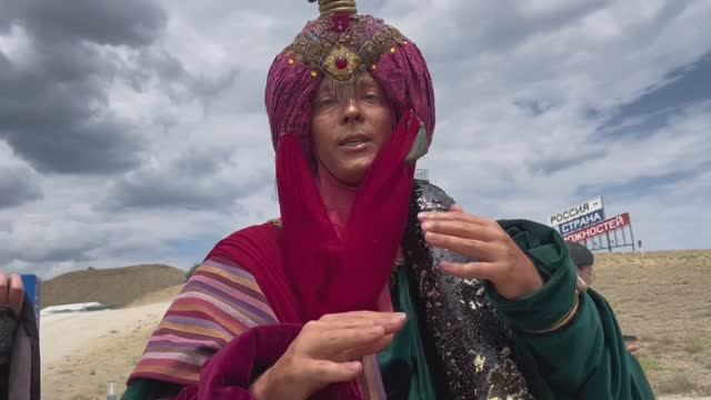 Маша едет на фестиваль Таврида АРТ