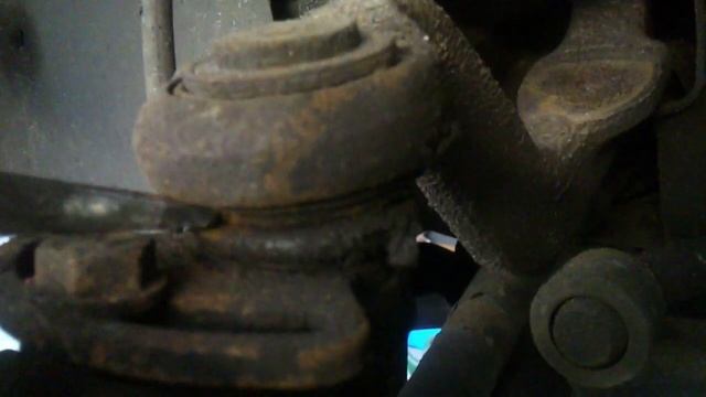 Checking VW T4 upper ball joints