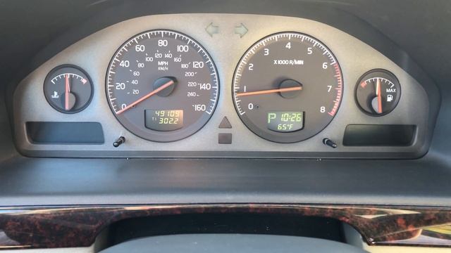 2002 Volvo S60 - Start Up