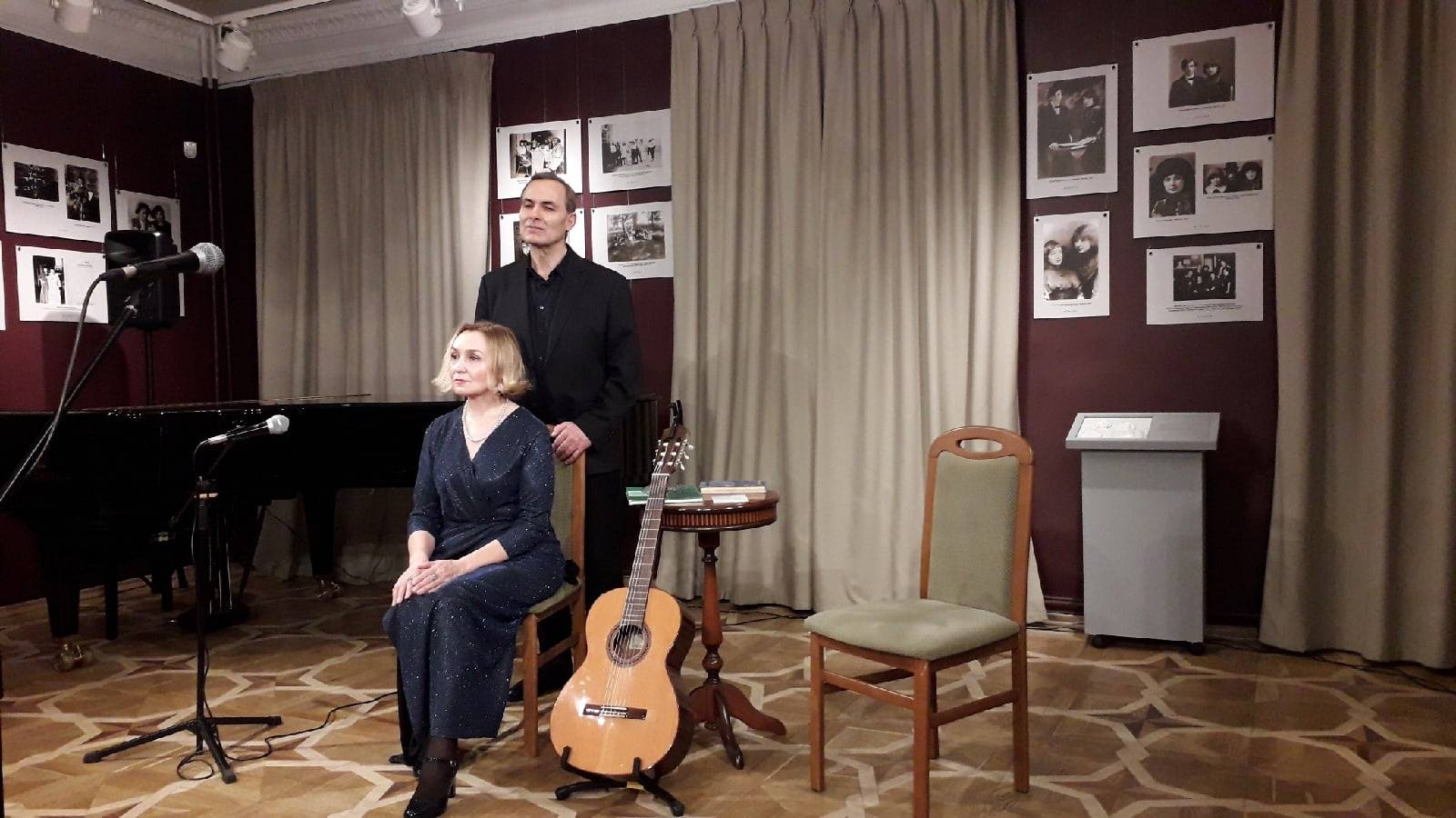 Отрывок авторского спектакля "Дай мне руку" - О. Кузьмичева-Дробышевская, песня на ст. М. Цветаевой