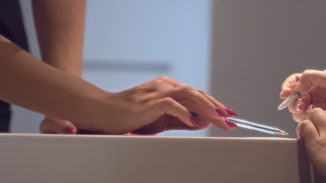 Ресепшен медицинской клиники M-Prime, г. Псков, ул. Максима Горького, д. 4 а