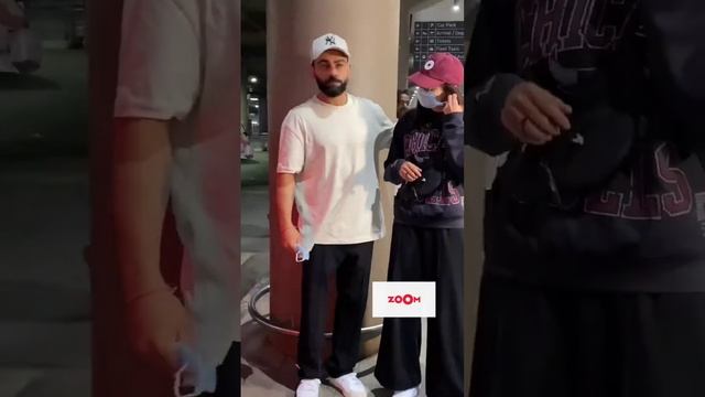 "Bachchi hai car me", Virat Kohli tells paps as they click him with Anushka Sharma 😨 | #shorts