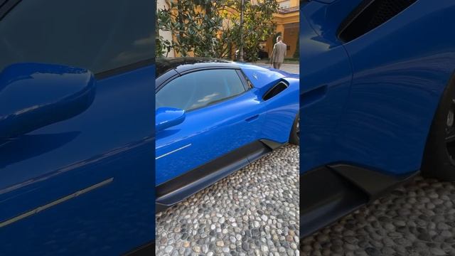 Blue Maserati MC20 Cielo