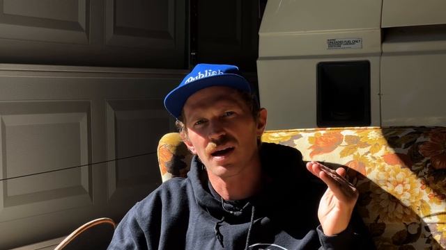 Moment_Anamorphic_Lens_-_Gold_Flare_-_Moment