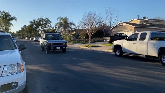 1990 Range Rover Classic - Driving By