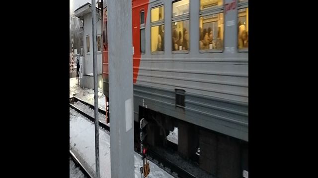 Электропоезд ЭТ2М-114 Сообщением Санкт-Петербург-Малая Вишера Отправляется с платформы Колпино
