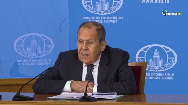 «Выламывают руки!»: Сергей Лавров осудил давление Запада на Сербию