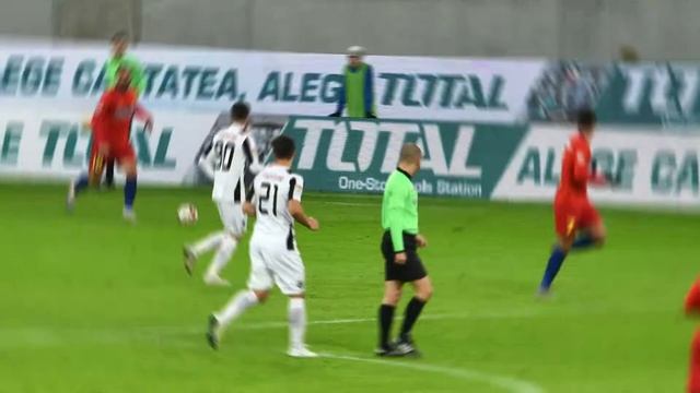TOTAL SPONSORS LIGA 1. ТОТАЛ спонсорство футбола.