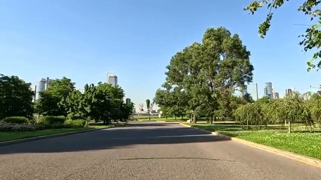 Тебе в отпуске растрястись не помешает! - сказал муж, купив Вике дачу в глуши… А едва она вернулась