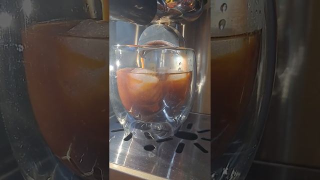 Coffee time (ice americano) #shortvideo #shorts #short #subscribe #coffee  #bartender #coktail