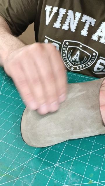 Химчистка тапочек из спилка