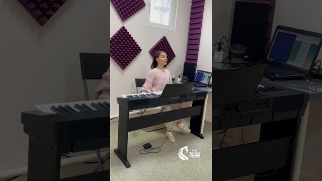 Как проходят занятия вокалом 
Дарья Кухарева, наставник, арт-директор в студии «Точка пения»