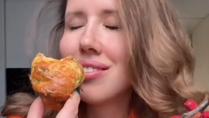 Сырные КЕКСЫ со шпинатом и тунцом...🧀😋    Рецепт в описании ✍️