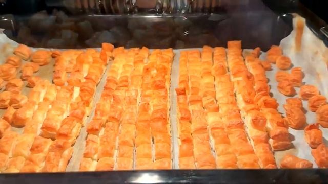 ПОЧЕМУ я НЕ ЗНАЛА этот рецепт раньше? Самый БЫСТРЫЙ и ВКУСНЫЙ торт Наполеон в стаканчиках
