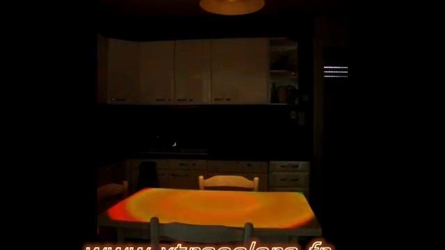 Xtracolors RGB LED 3W telecommandee - culot E27