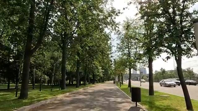 Да какой из моей жены бизнесмен, разорилась и полы моет! – смеялся муж, ожидая повышения…