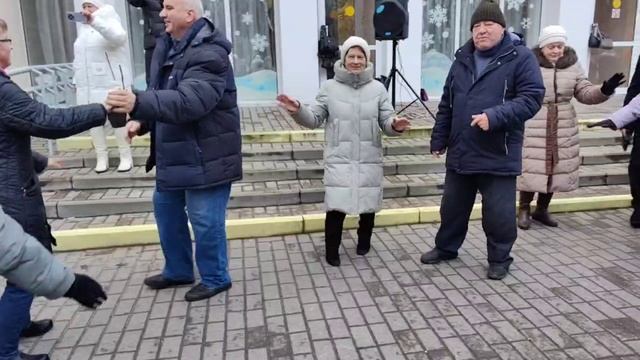 Курочка....... 12.01.25 Гомель парк Луначарского 🥰💫