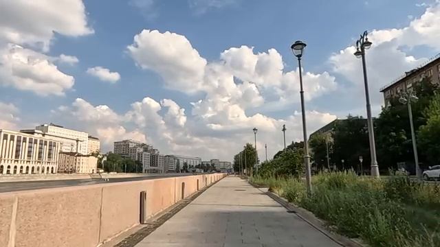 Приняв от мужа в подарок сумочку, заметила хитрый блеск в глазах свекрови… А решив за ней проследить