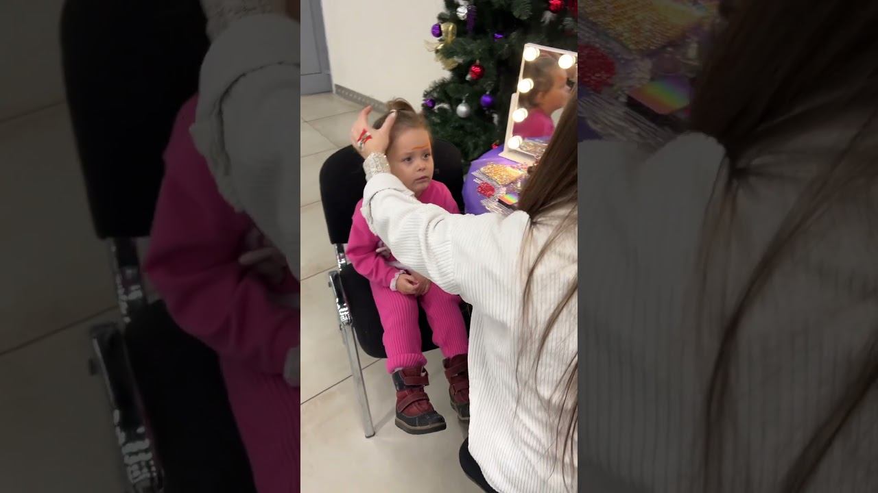 Подписывайся! Ставь лайк! Маша в тц #likemasha #mashalike #masha #лайкмаша