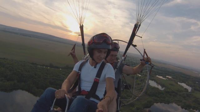 Покатушки жениха и невесты на паралетах Профи.