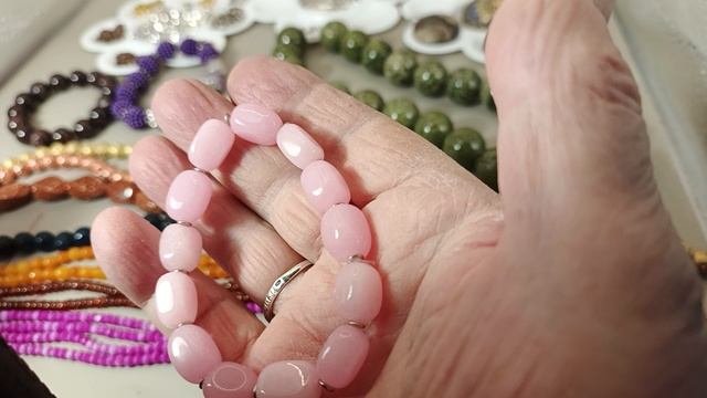 Демонстрация нового материала для изготовления украшений