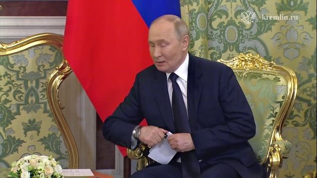 🇷🇺🤝🇮🇷 Владимир Путин и президент Ирана Пезешкиан начали переговоры в Кремле

Новый договор о ст
