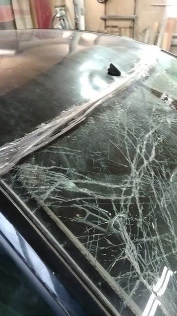 Открылся капот авто на скорости результат