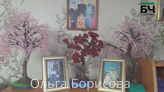 Ольга Борисова делает картины из алмазной мозаики