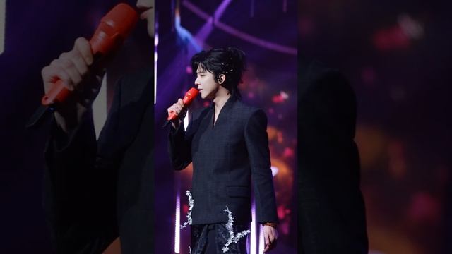 Лю Юйнин 寻一个你 Xun Yi Ge Ni (Ищу единственную - тебя) - съёмка из зала от студии Юйнина - 16.01.2025