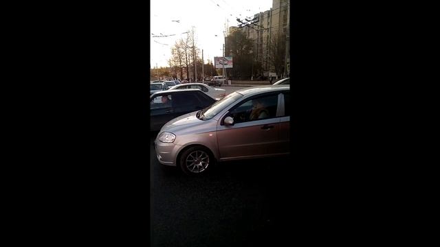 блондинки за рулем