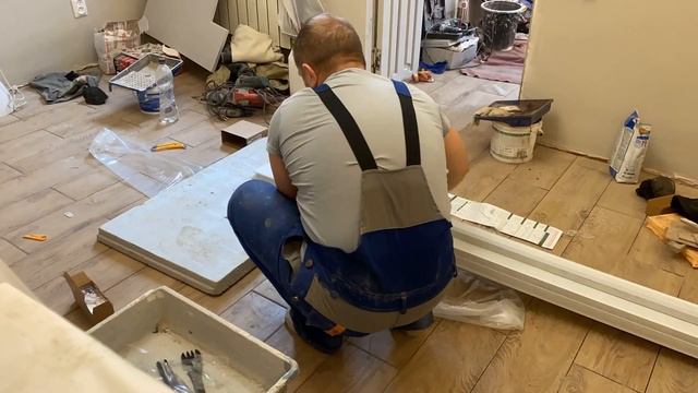 Я все испортил и удешевил!? Установил самую дешевую дверь гармошку в стеклянную стену.