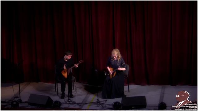 "Великоросская песня", "Ай вы кумушки домой" (Е. Махонина, О. Кожухов)
