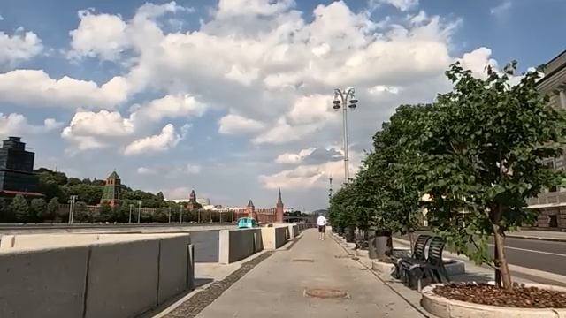 Устав терпеть выходки богатых соседей, многодетная мать приютила сидельца… А утром деревня ахнула…