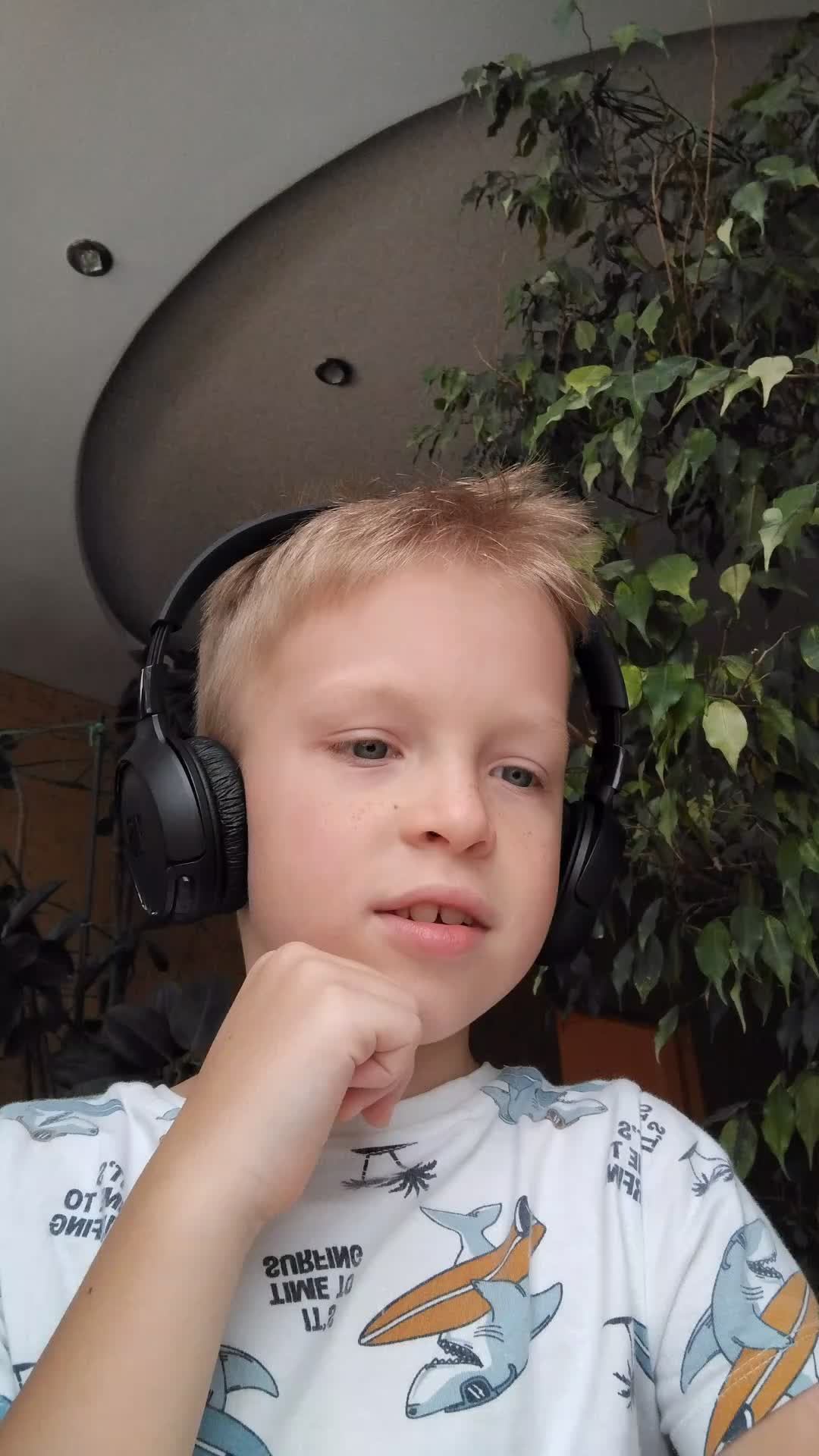 просто сидим с Сашей