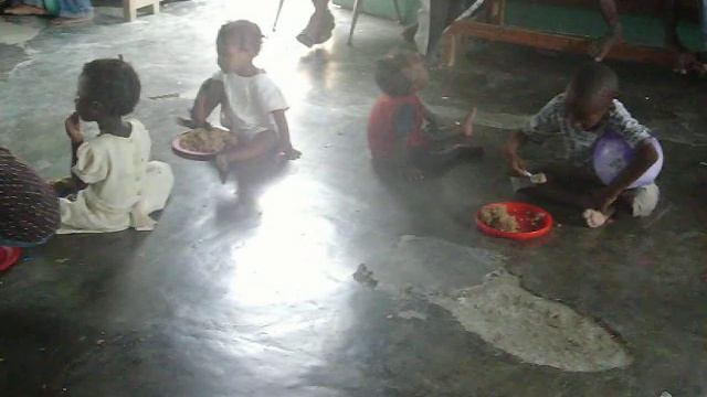 7 Video GS Eating.MOV