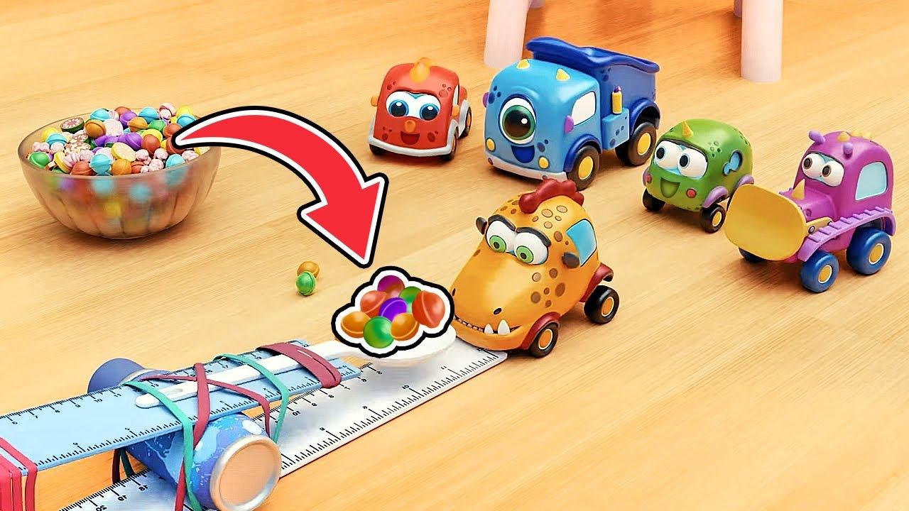 Машинки Мокас запускают КАТАПУЛЬТУ! Мультики про машинки для малышей