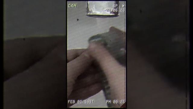 нашёл на улице крышочку от кока колы)