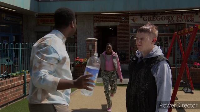 Coronation Street - Gav Pours Lemonade Over Max (6th September 2023)