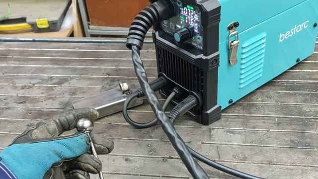 Amazing invention by a first-class craftsman. Homemade from an old lever