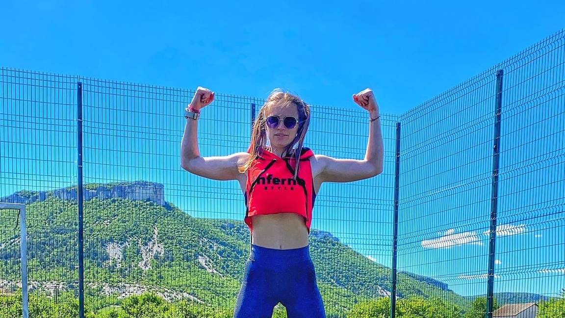 Тренировка на все тело не выходя из дома 💪