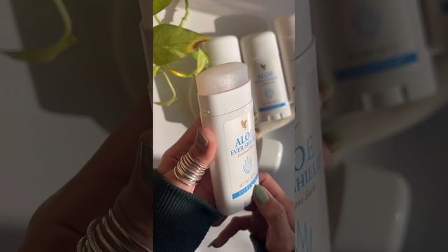 Твердый дезодорант для подмышек Aloe Ever Shield