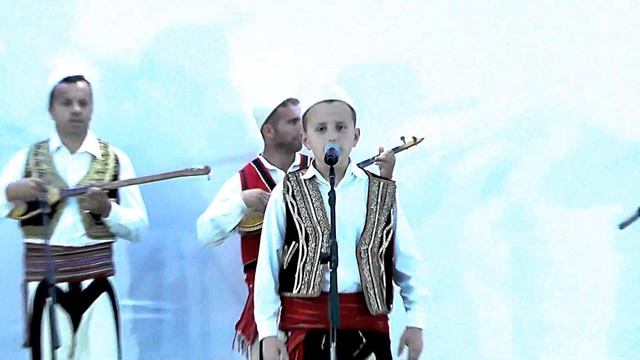 I KENDOJM LIRIS 2018 = SH,K,A, DEDË GJO LULI NGA TUZI