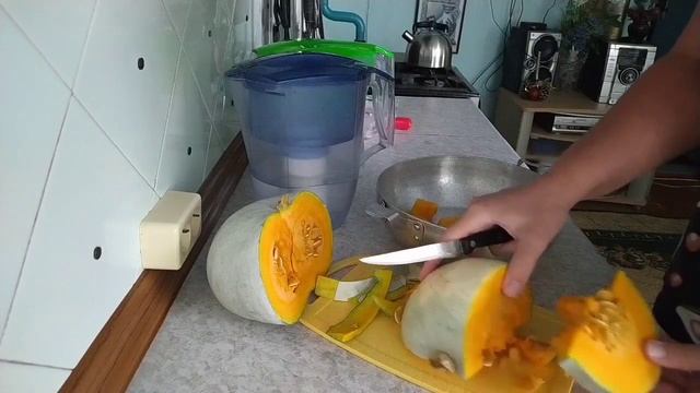 Собираю малину и семена.Приготовила тыкву.