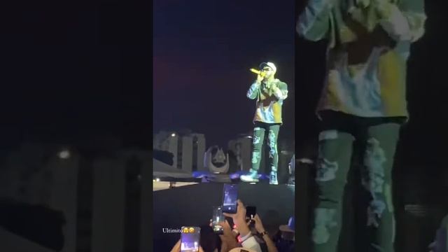 Anuel AA  Cantando  Verte Ir En  #DracuFest Puerto Cabello, Valencia 🇻🇪