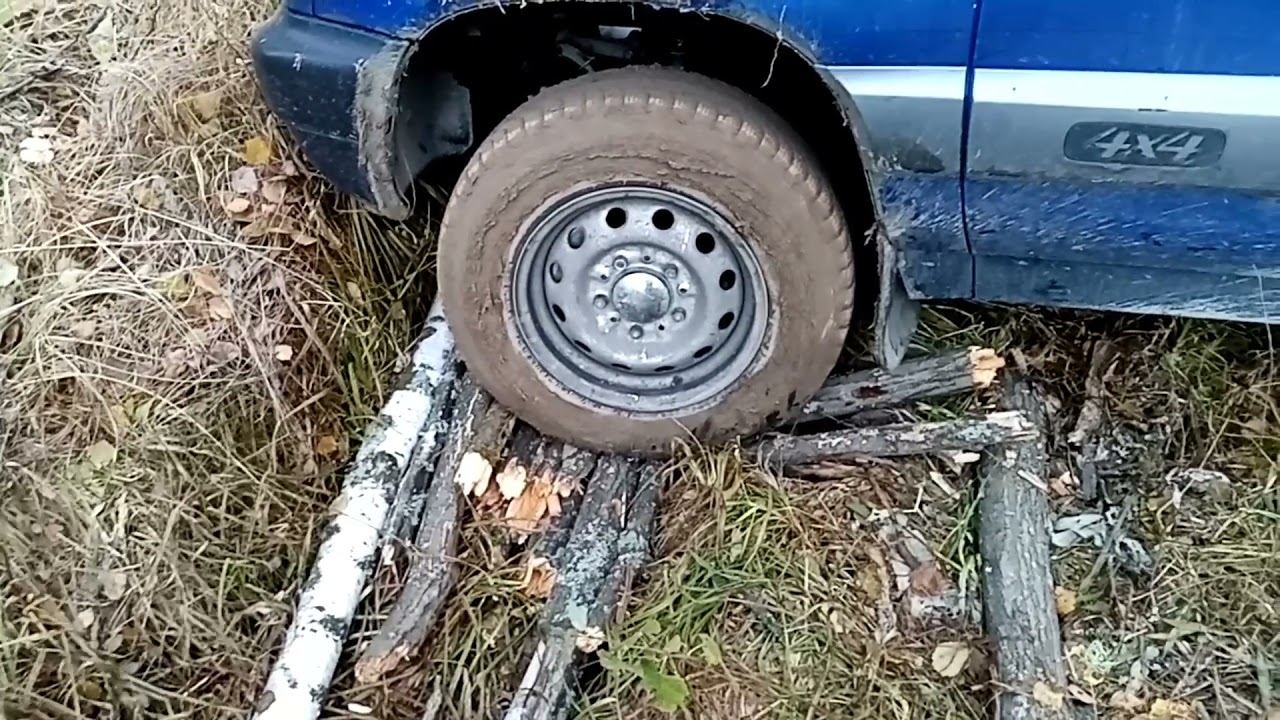 заехал в лес переночевать и застрял, самостоятельно в одно лицо выбрался