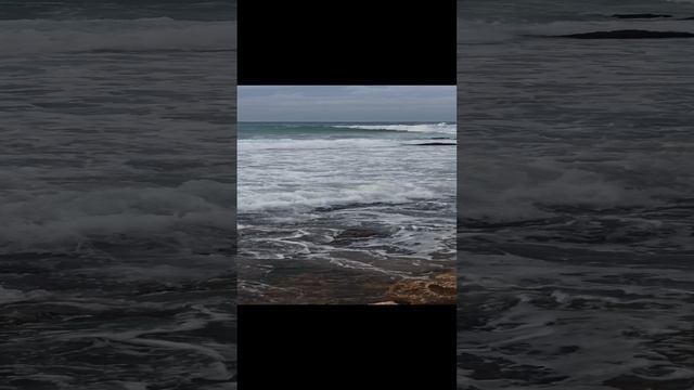 Шторм на море, чистая вода