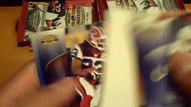2009 Donruss Gridiron Gear Football Box Break!