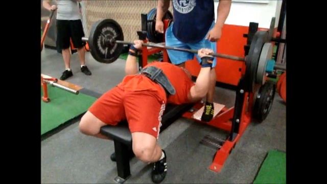 Eric Lilliebridge and Ernie Lilliebridge Jr Raw paused benches